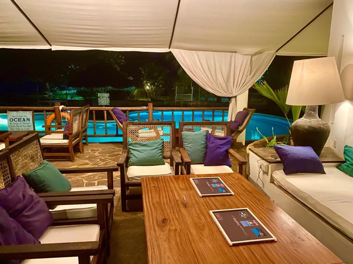 Flamboyant Diani Beach Exterior photo