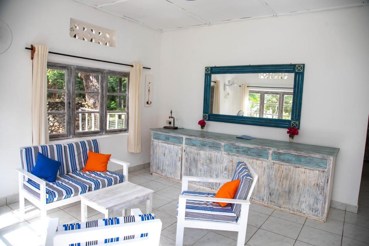 Flamboyant Diani Beach Exterior photo