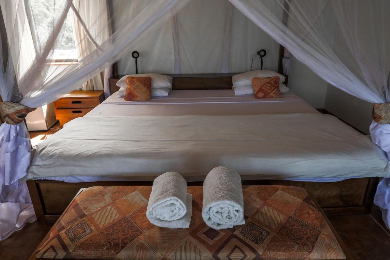 Flamboyant Diani Beach Exterior photo