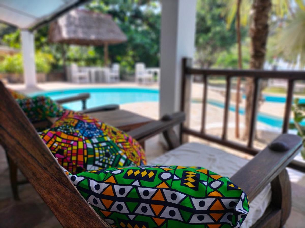 Flamboyant Diani Beach Exterior photo