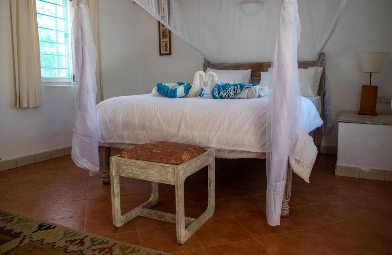 Flamboyant Diani Beach Exterior photo