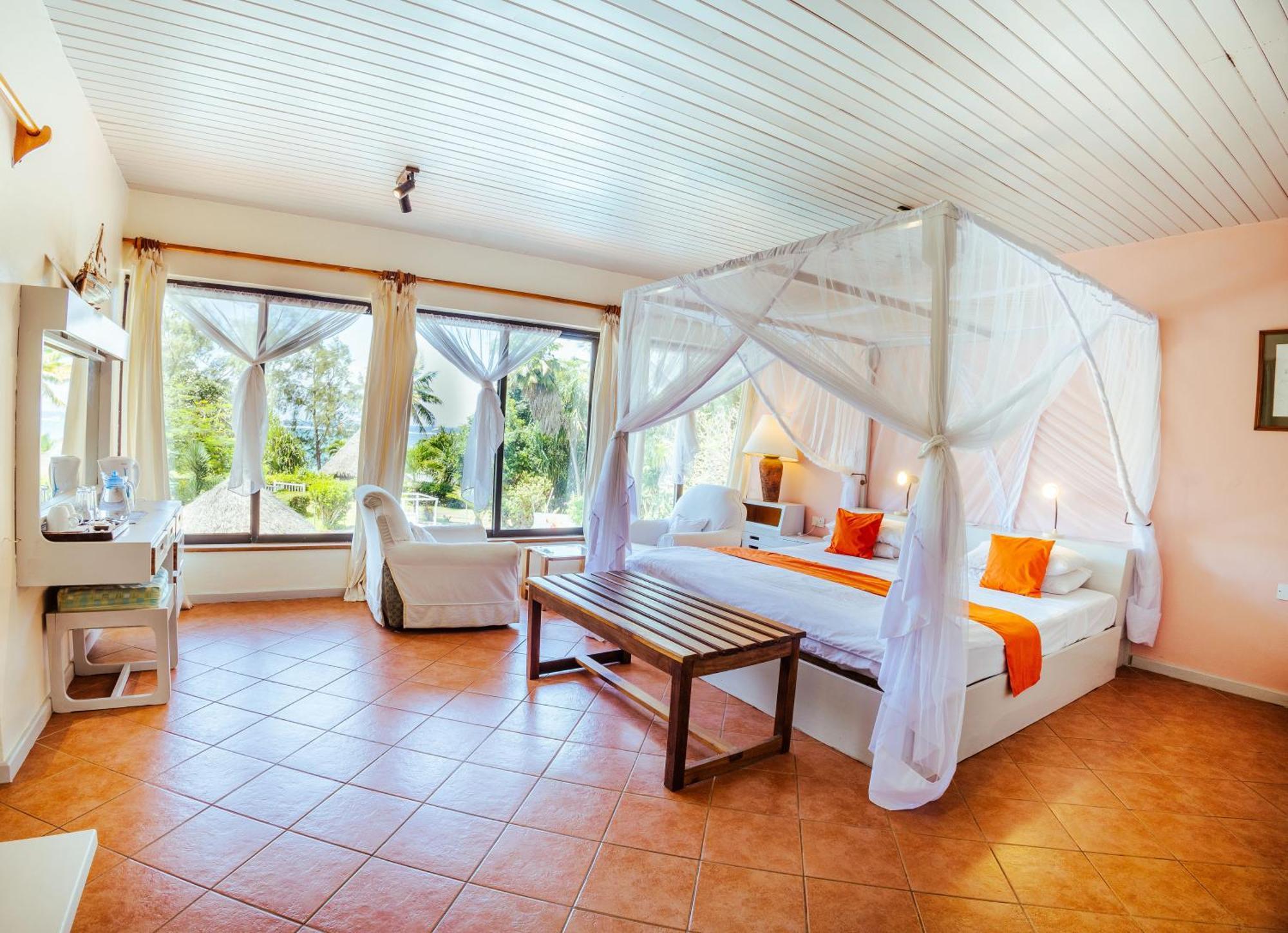 Flamboyant Diani Beach Exterior photo